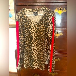 Leopard top with red detail on sleeve